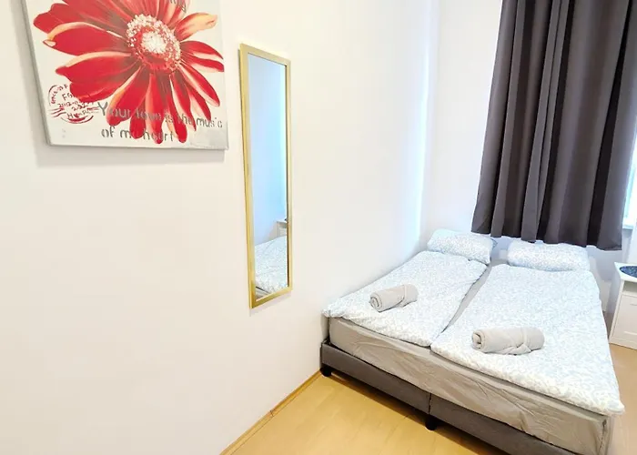 Lovely - 15 Min From Airport & Center, 5 Min From Main-bus Station Ez10b *